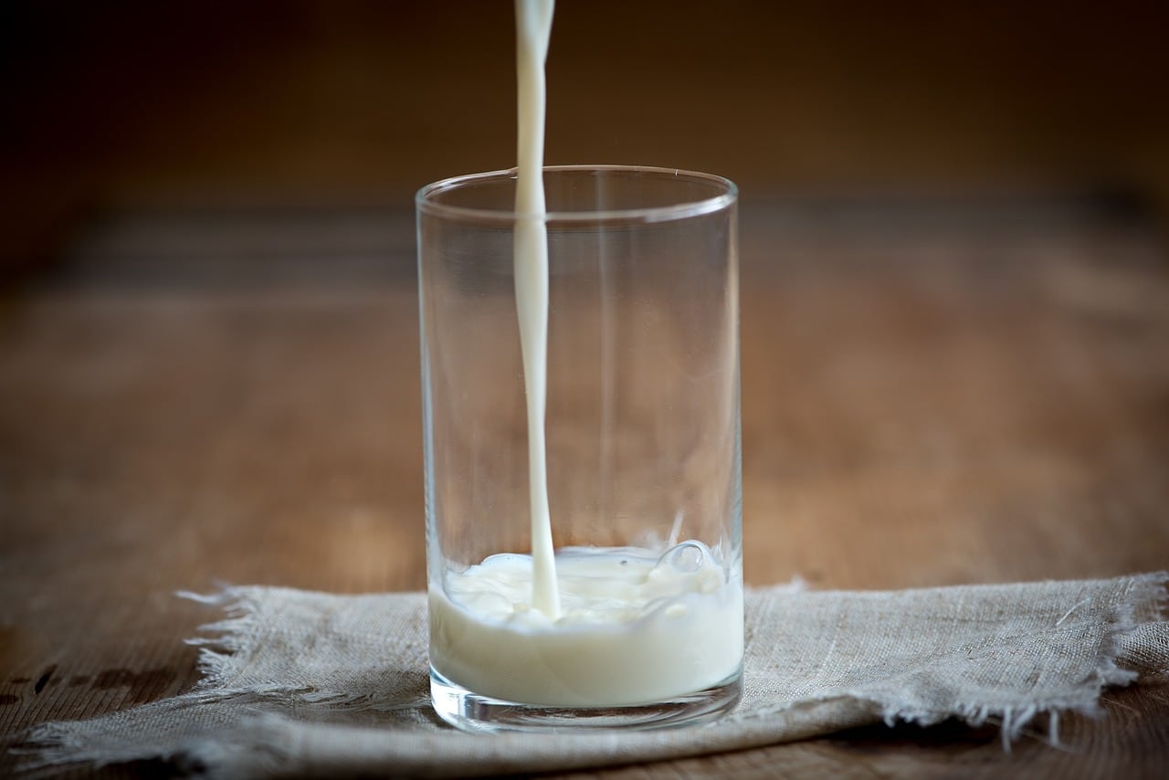 As oat milk is not a dairy product, it does not contain lactose