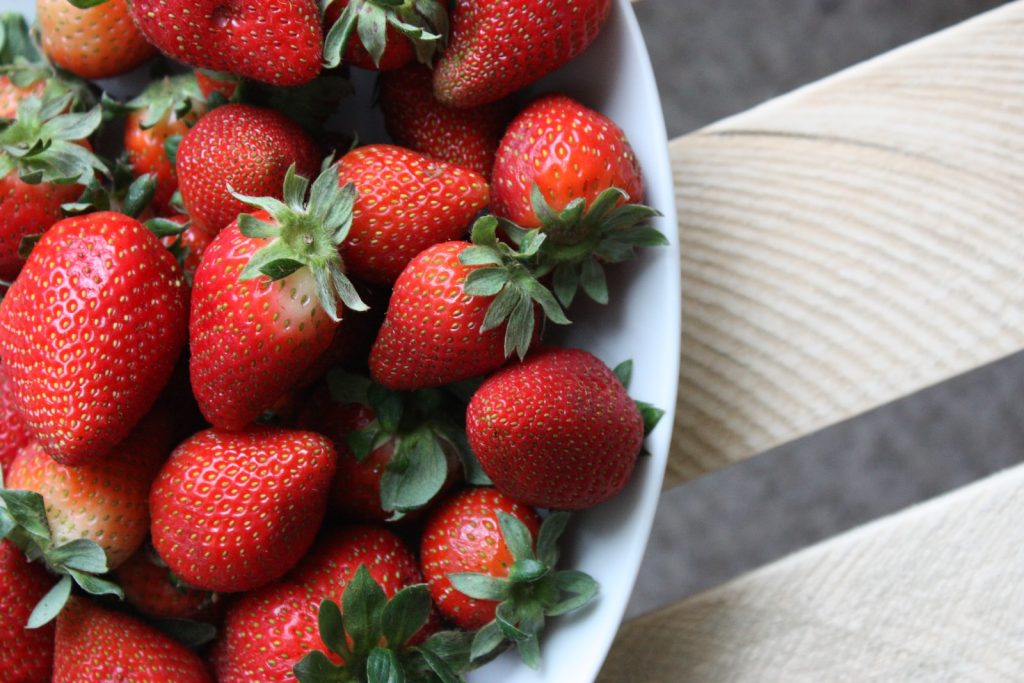 strawberries in a bowl, vegetarian diet